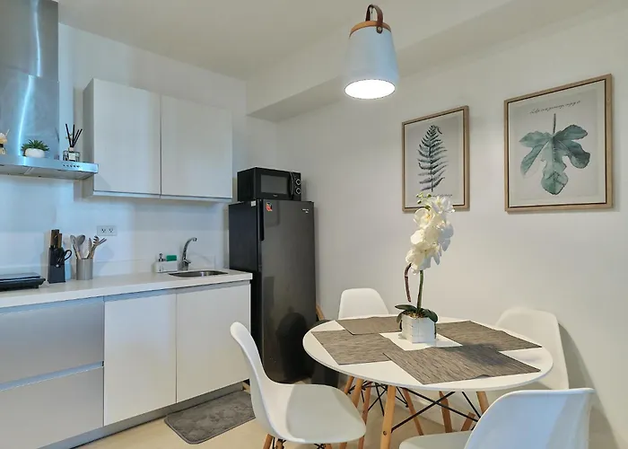 Bahamas Tower Azure Urban Residences By Nestled Nook * Manila