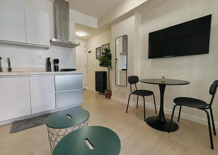 Bahamas Tower Azure Urban Residences By Nestled Nook Apartamento